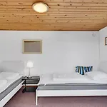 3 Bedroom Beautiful In Hébergement de vacances